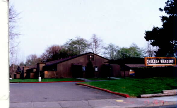 Chelsea Gardens Apartments in Santa Rosa, CA - Foto de edificio - Building Photo