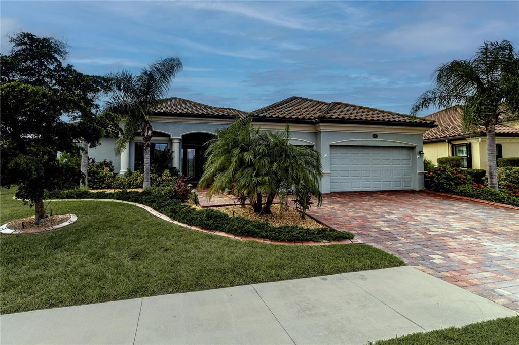 20315 Passagio Dr in Venice, FL - Building Photo