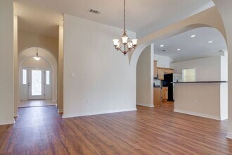 5851 Chi Chi Cir in Milton, FL - Building Photo - Building Photo