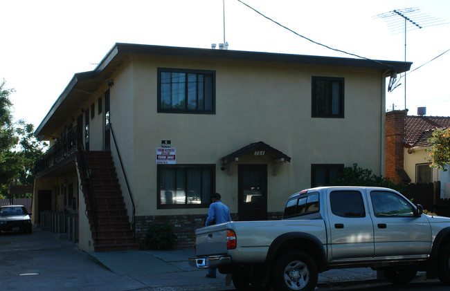 Vine Street Apartments in San Jose, CA - Building Photo - Building Photo