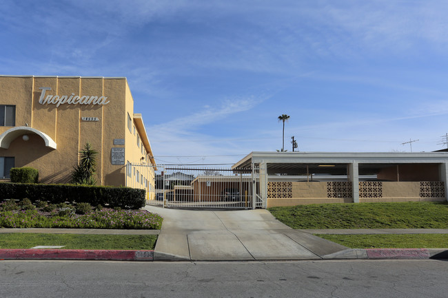 Tropicana Apartments in La Mirada, CA - Building Photo - Building Photo