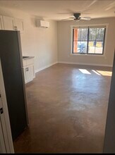 1305 Roberson St, Unit B in Murray, KY - Foto de edificio - Building Photo