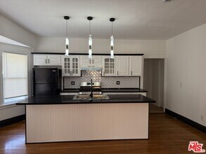 3622 Arlington Ave in Los Angeles, CA - Building Photo - Building Photo