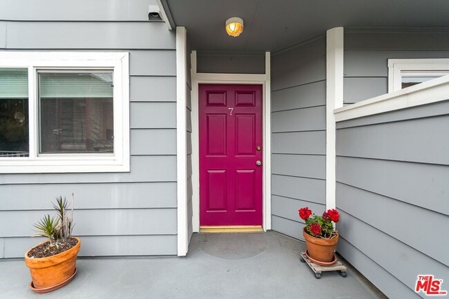 4744 Ben Ave in Los Angeles, CA - Building Photo - Building Photo