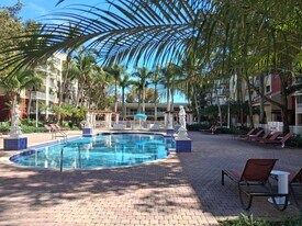 18255 NW 68th Ave, Unit 627 in Hialeah, FL - Building Photo