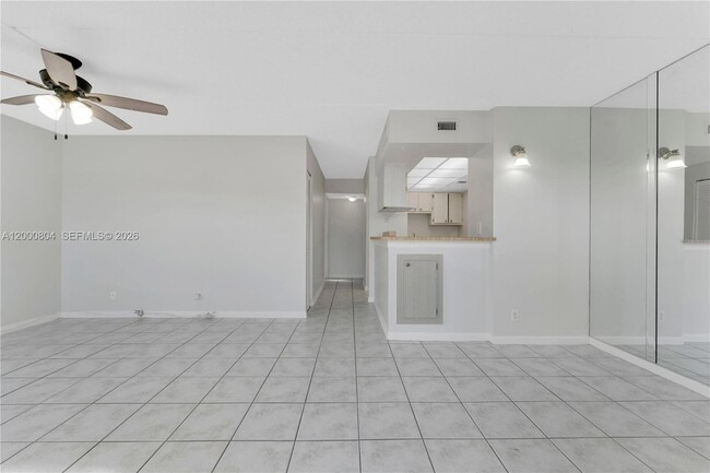 1799 Fairview Villas Dr in West Palm Beach, FL - Foto de edificio - Building Photo