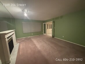 7109-7204 204 St in Langley, BC - Building Photo - Building Photo