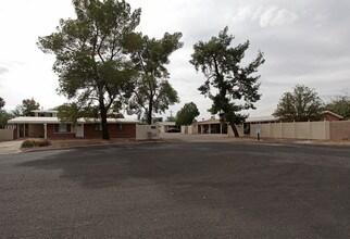 2818-2832 E Loretta Dr in Tucson, AZ - Building Photo - Building Photo