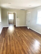871 A Dowdell Ln in St Helena, CA - Building Photo - Building Photo