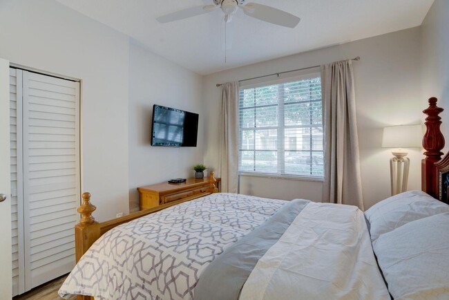 4736 Chancellor Dr-Unit -11 in Jupiter, FL - Building Photo - Building Photo