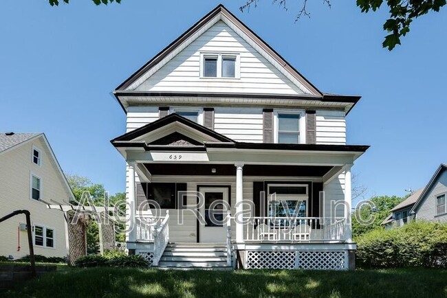 property at 659 Robert St