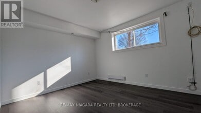 220 Erie St in Port Colborne, ON - Building Photo - Building Photo