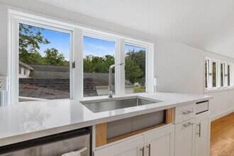 529 Danbury Rd in Wilton, CT - Building Photo - Building Photo