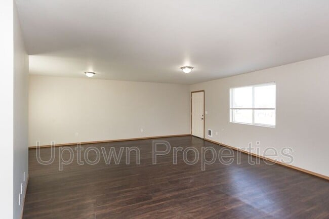 7230 NE 18th Ave in Portland, OR - Building Photo - Building Photo