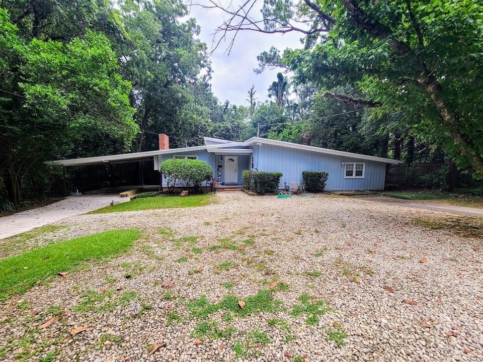 229 Westridge Dr in Tallahassee, FL - Building Photo