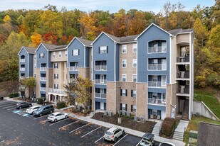 Evergreen at the Bluffs in Knoxville, TN - Building Photo