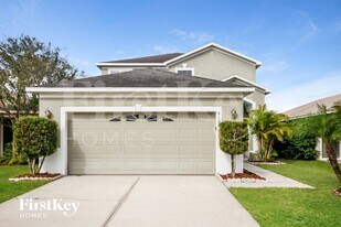 8152 Canterbury Lake Blvd in Tampa, FL - Building Photo