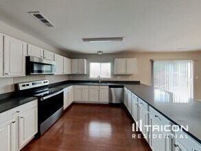 11019 Kinnairds St in Charlotte, NC - Building Photo - Building Photo