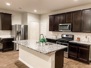 13114 Leisure Cove Dr in Texas City, TX - Foto de edificio - Building Photo