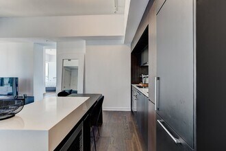 1188 Rue Saint-Antoine O in Montréal, QC - Building Photo - Building Photo