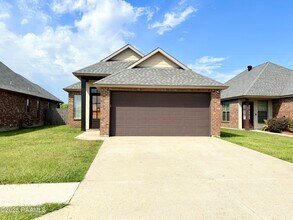 701 Rolling Mill Ln in Youngsville, LA - Building Photo - Building Photo