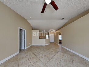 574 Wekiva Bluff St in Apopka, FL - Building Photo - Building Photo