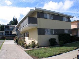 982 Karol Way in San Leandro, CA - Foto de edificio