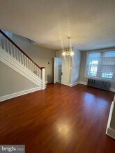131 Hansberry St in Philadelphia, PA - Foto de edificio - Building Photo