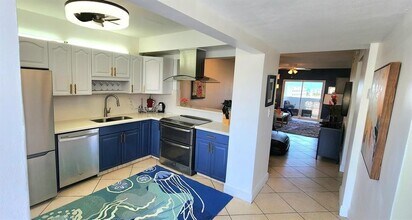 320 S Surf Rd, Unit 704 in Hollywood, FL - Building Photo - Building Photo