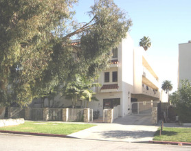 1850 Winona Blvd in Los Angeles, CA - Building Photo - Building Photo