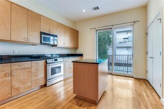 4100 Travis St in Dallas, TX - Building Photo - Building Photo
