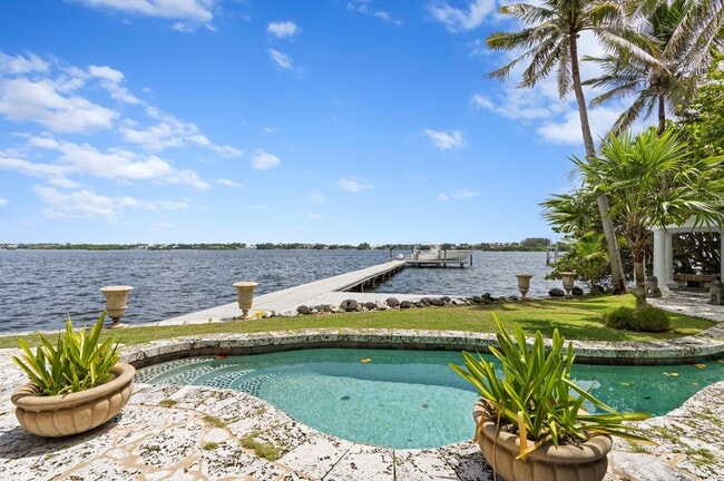 property at 7500 S Flagler Dr