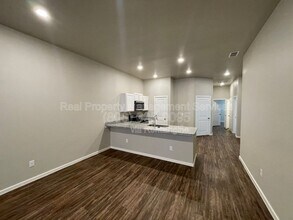 2108 Langford Ave in Lubbock, TX - Building Photo - Building Photo