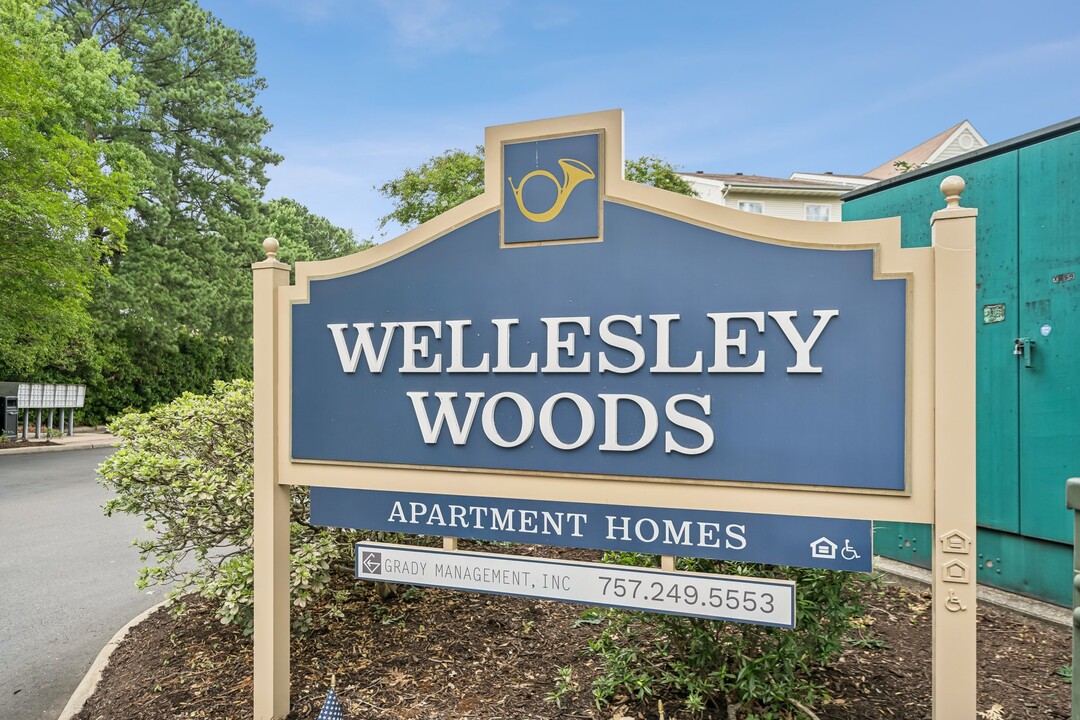 Wellesley Woods Apartment Homes in Newport News, VA - Building Photo