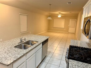 10405 Hatton Ln in Austin, TX - Building Photo - Building Photo