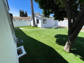 340 W Alameda Ave, Unit House in Burbank, CA - Foto de edificio - Building Photo