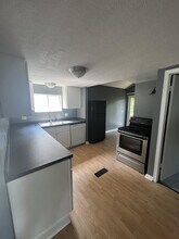 607 Samantha Ave in Lansing, MI - Building Photo - Building Photo