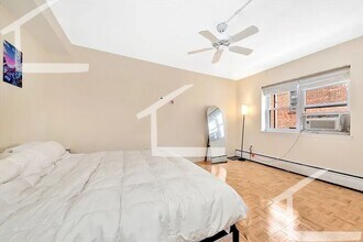 100 Marion St in Brookline, MA - Foto de edificio - Building Photo