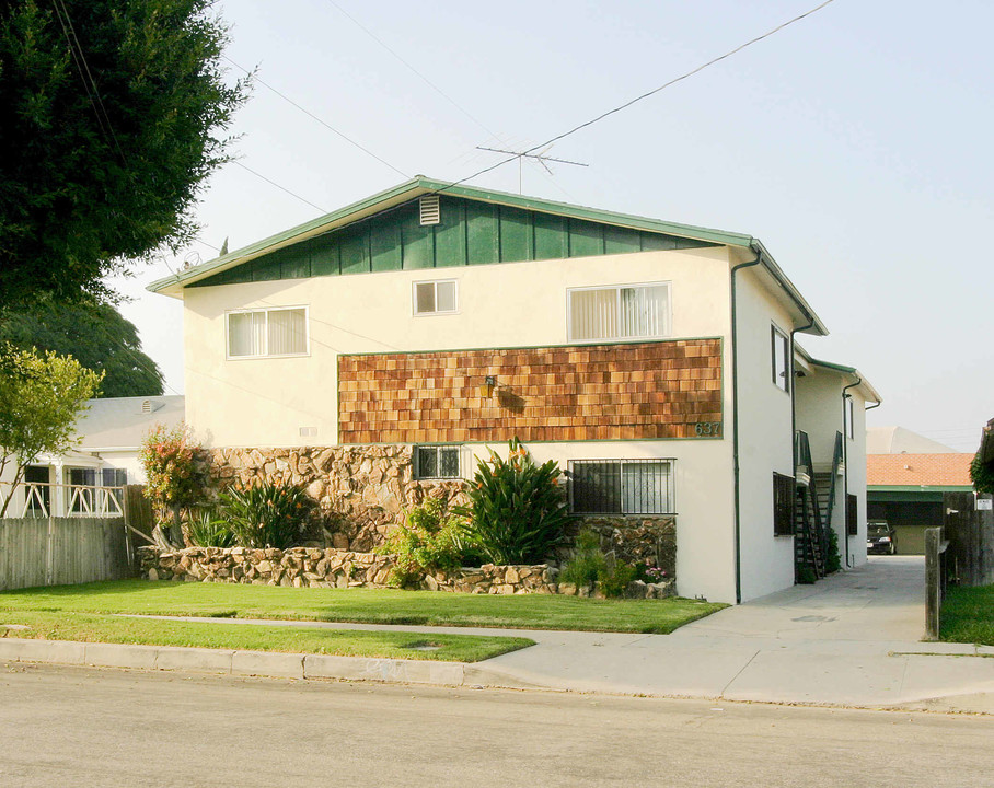 637 W Queen St in Inglewood, CA - Building Photo