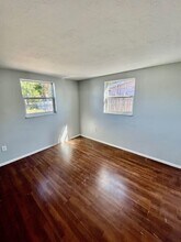 7301 Dipaola Dr in Hudson, FL - Building Photo - Building Photo