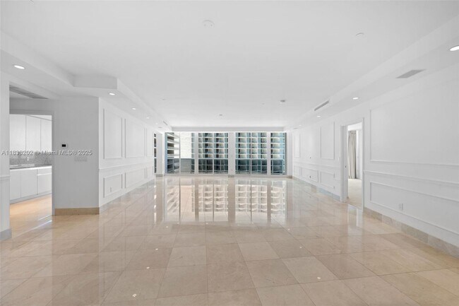 9601 Collins Ave, Unit 1002 in Bal Harbour, FL - Building Photo - Building Photo