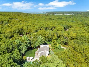 3 Lynda Ln in East Hampton, NY - Building Photo - Building Photo