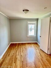 319 S Pleasant St in Royal Oak, MI - Foto de edificio - Building Photo