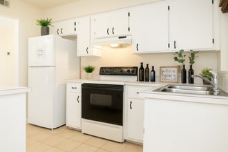 1414 Guernsey St in Orlando, FL - Building Photo - Building Photo