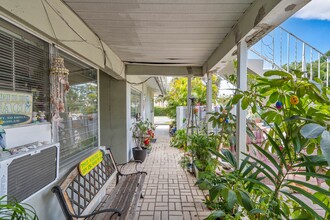 Country Club Apartments in Fort Lauderdale, FL - Building Photo - Building Photo