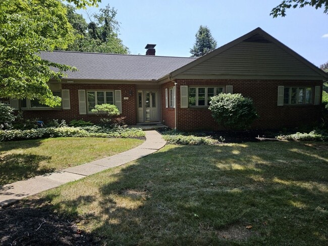 property at 764 W Hamilton Ave