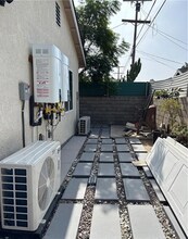 7331 1/2 Kraft Ave in Los Angeles, CA - Foto de edificio - Building Photo