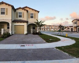 2429 SE 28th Dr in Homestead, FL - Building Photo