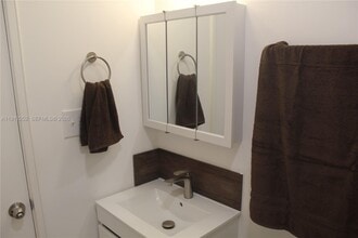 19879 SW 328th St in Homestead, FL - Building Photo - Building Photo