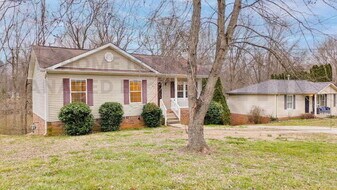 2708 Knob Ct in Clarksville, TN - Building Photo